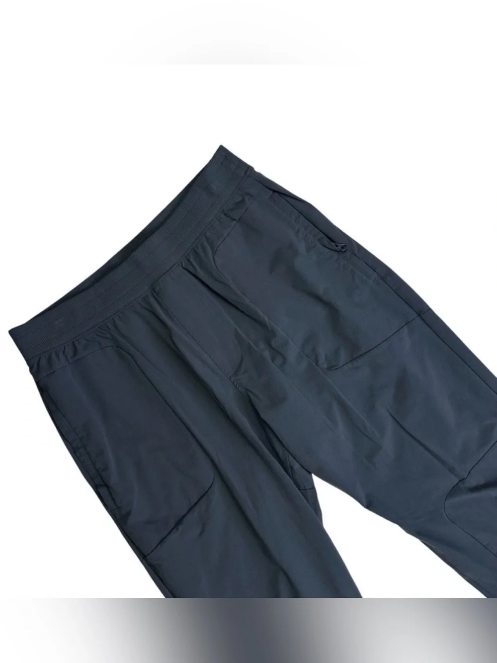 ALO Yoga Men's Black Performance Joggers